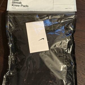 Nike Black Volleyball Streak Knee Pads